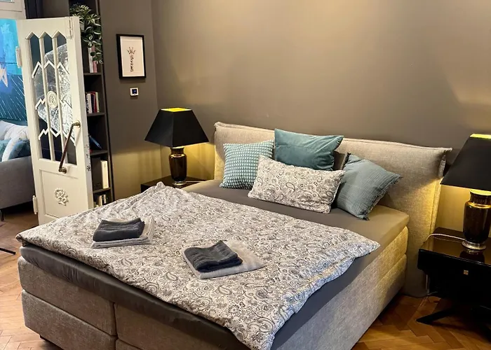 Design-apartment Benedict Luxus, Stil & Workspace דירה ברלין