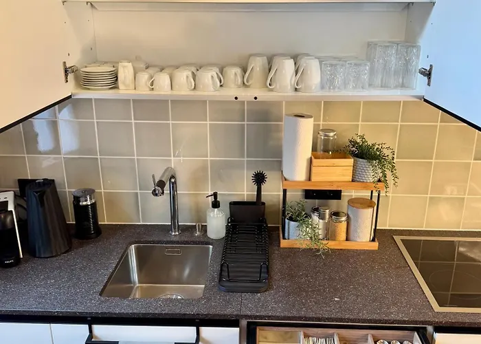 Design-apartment Benedict Luxus, Stil & Workspace דירה *