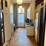 Lejlighed Design-apartment Benedict Luxus, Stil & Workspace