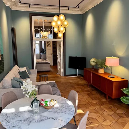 Design-apartment Benedict Luxus, Stil & Workspace Apartment