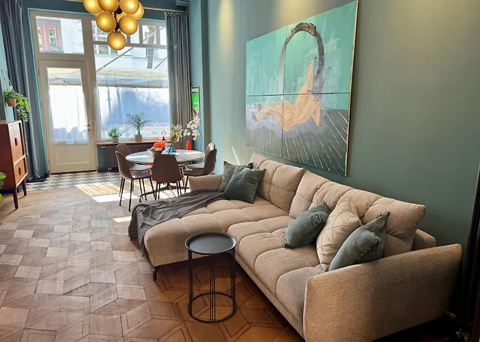 Design-apartment Benedict Luxus, Stil & Workspace *