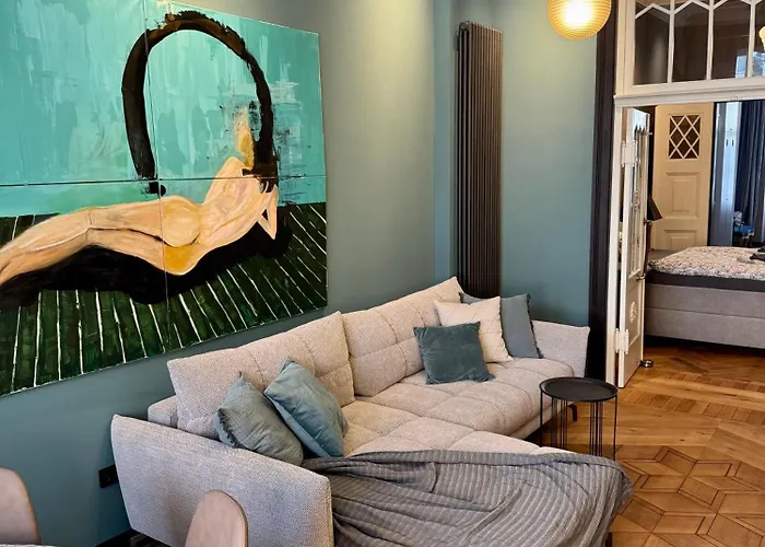 Design-apartment Benedict Luxus, Stil & Workspace *